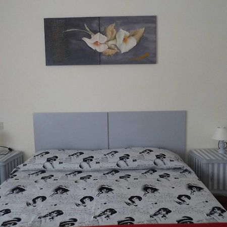 Lina Hotel Стинтино Екстериор снимка