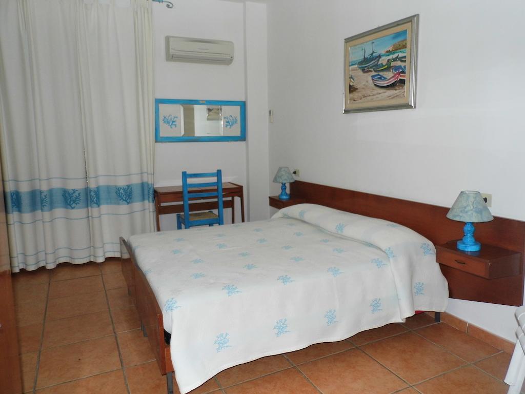 Lina Hotel Стинтино Стая снимка